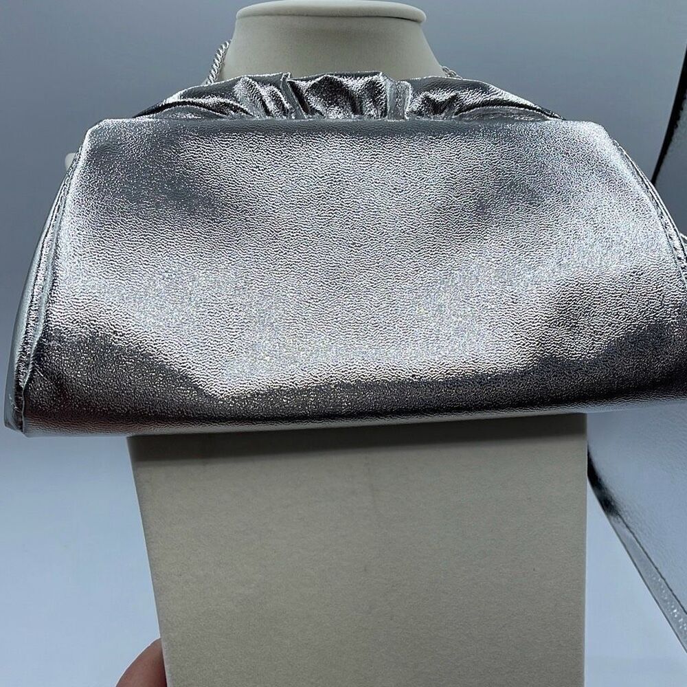 Vintage silver faux leather ruffled top clutch